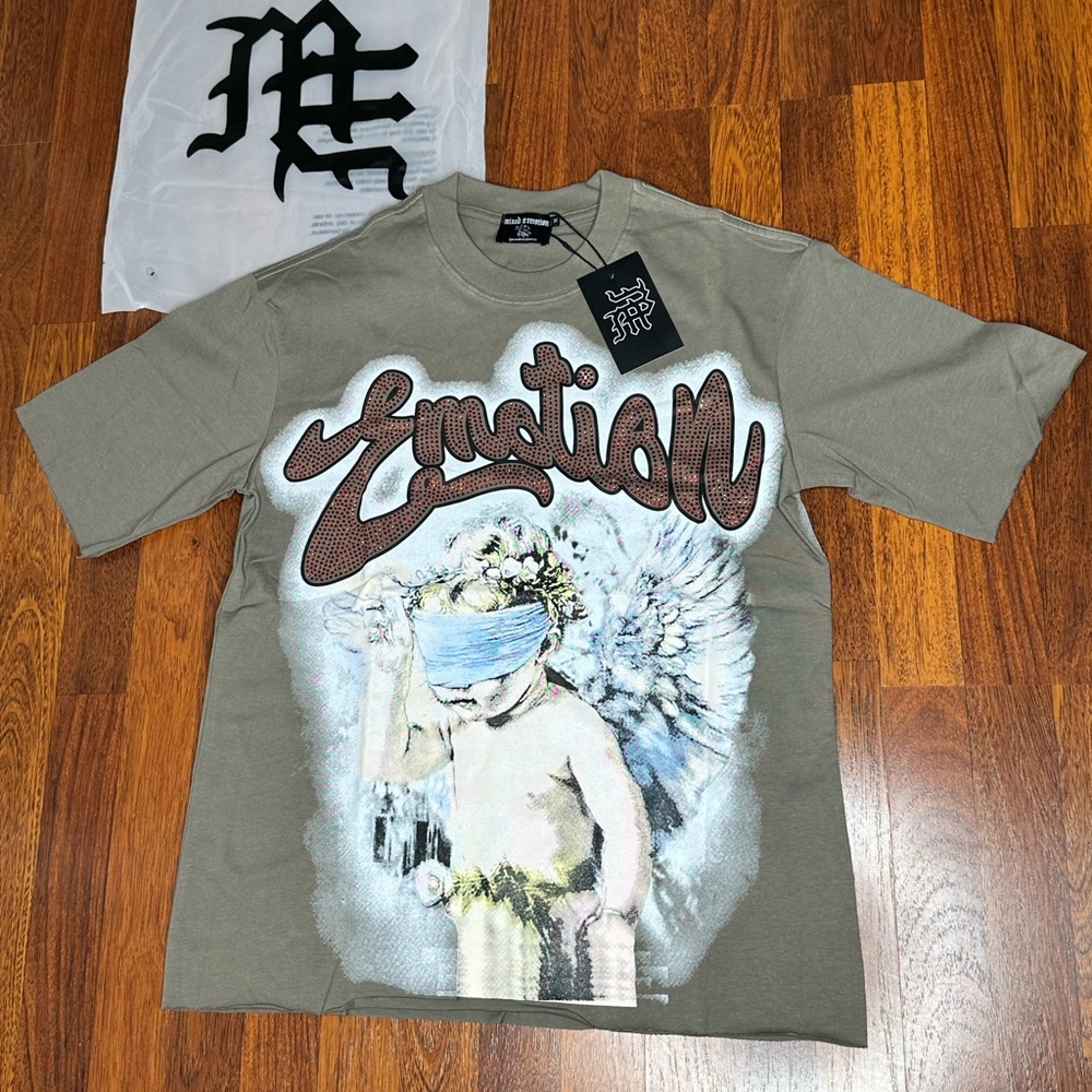 Emotion Graphic T-Shirt in Olive Green
